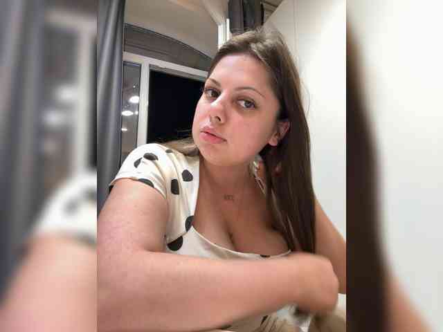Lola-Cash webcam