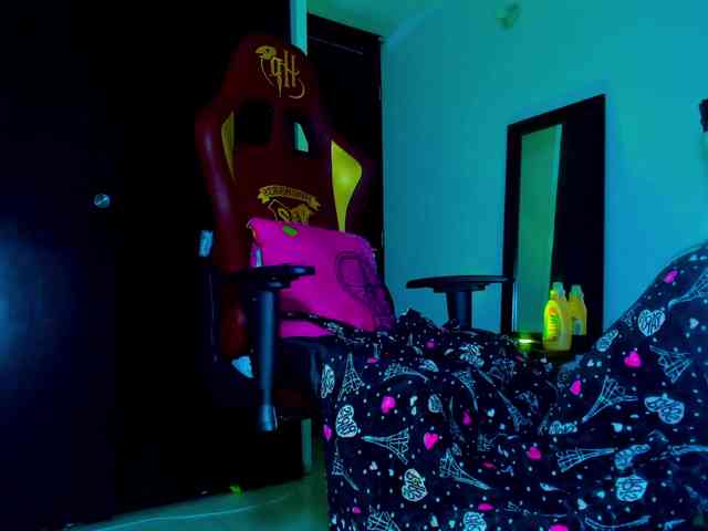 khloesecret webcam