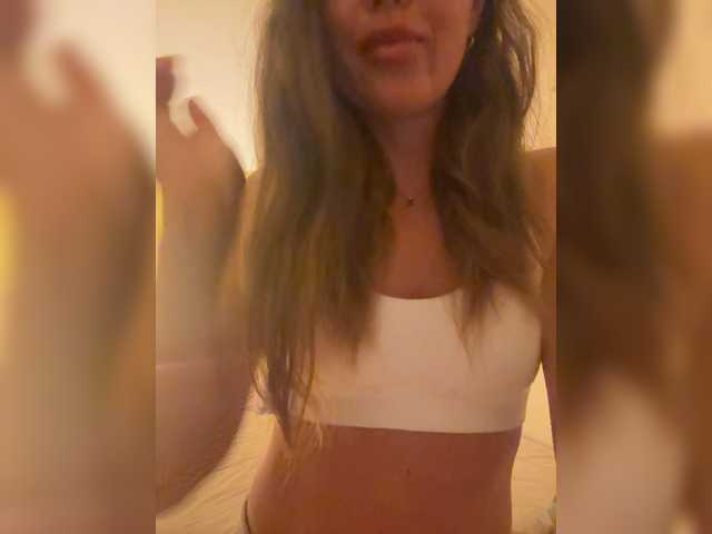 AnnaHott live cam on BongaCams