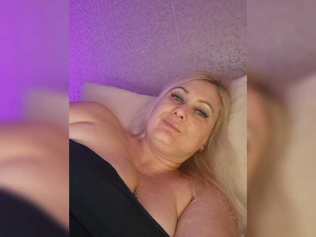 _CherryLina_ live cam on BongaCams