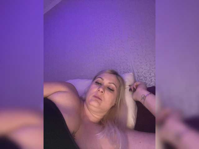 _CherryLina_ live cam on BongaCams