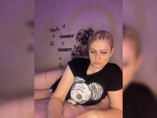 Enni1's BongaCams show and profile