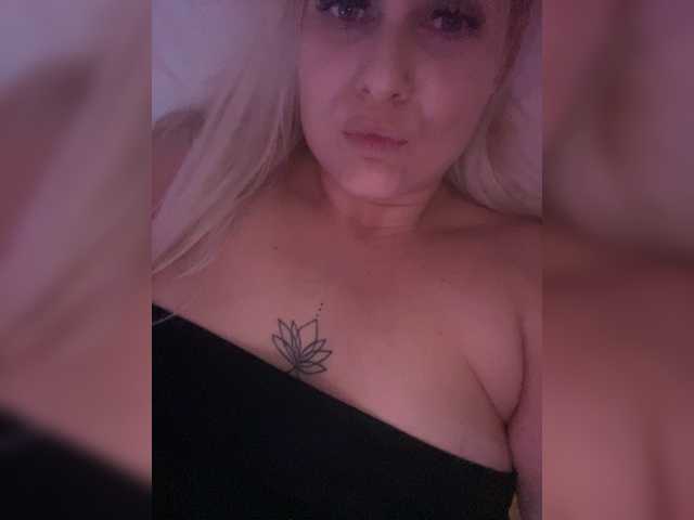 Enni1 live cam on BongaCams