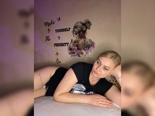 Enni1's BongaCams show and profile