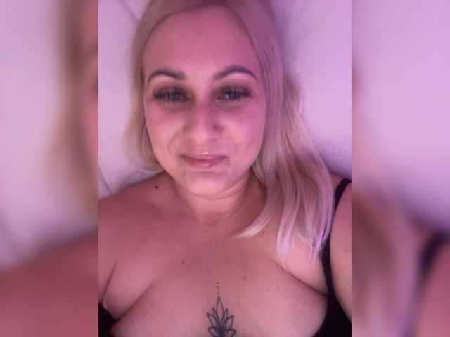 Enni1 live cam on BongaCams