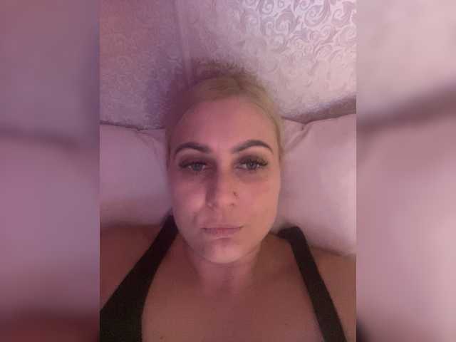 MissDivine live cam preview