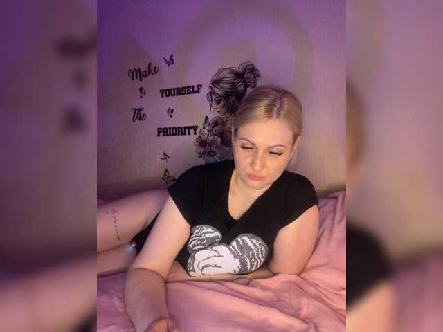 Enni1's BongaCams show and profile