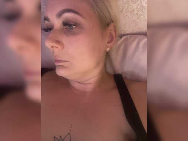 MissDivine live cam preview