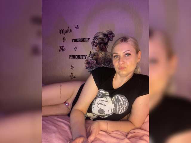 Enni1's BongaCams show and profile