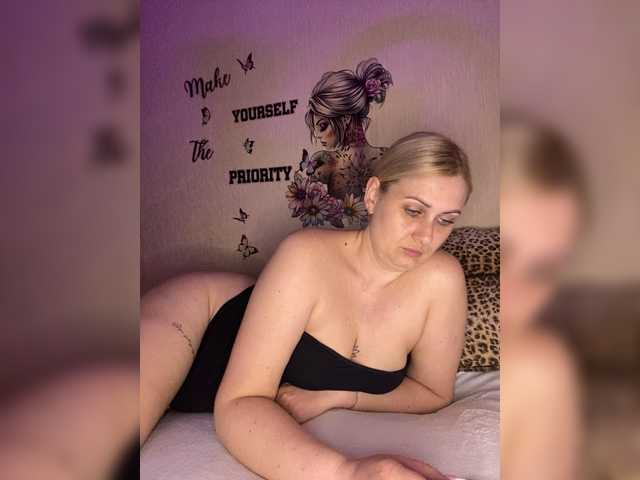 Enni1's BongaCams show and profile