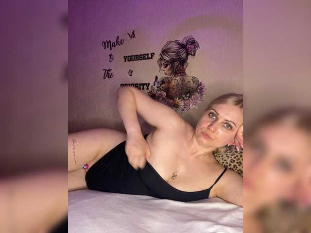 Enni1's BongaCams show and profile