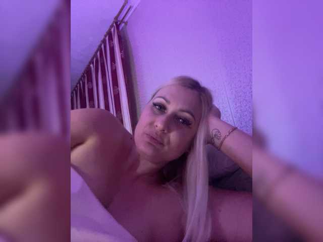 Enni1 live cam on BongaCams