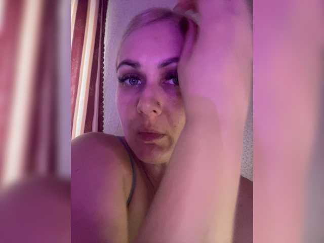 Enni1 live cam on BongaCams