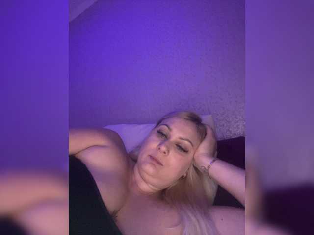_CherryLina_ live cam on BongaCams