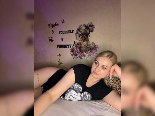 Enni1's BongaCams show and profile