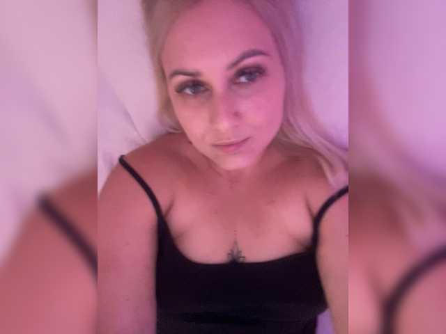 Enni1 live cam on BongaCams