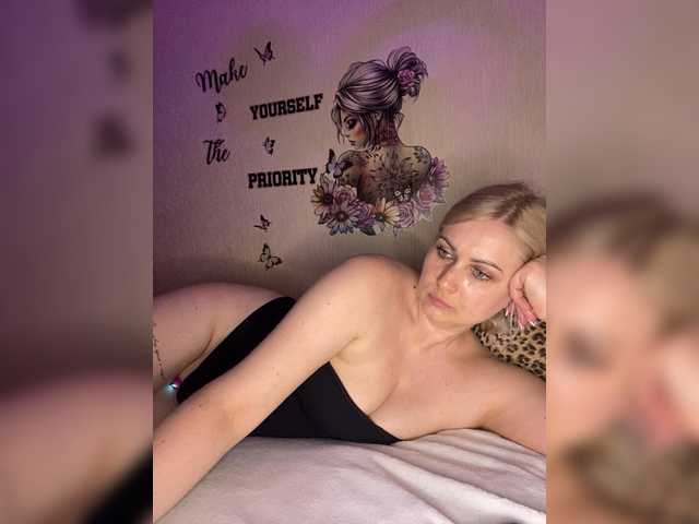 Enni1's BongaCams show and profile