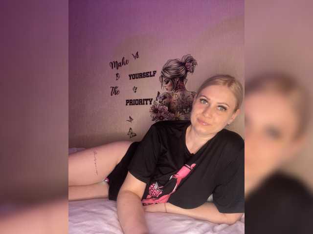 Enni1's BongaCams show and profile