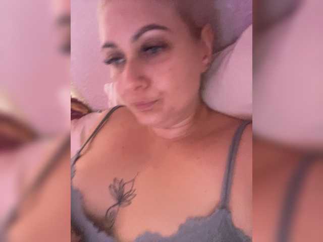 CherryBabe live cam preview