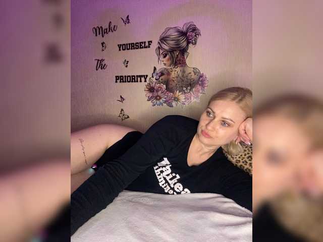 Enni1's BongaCams show and profile