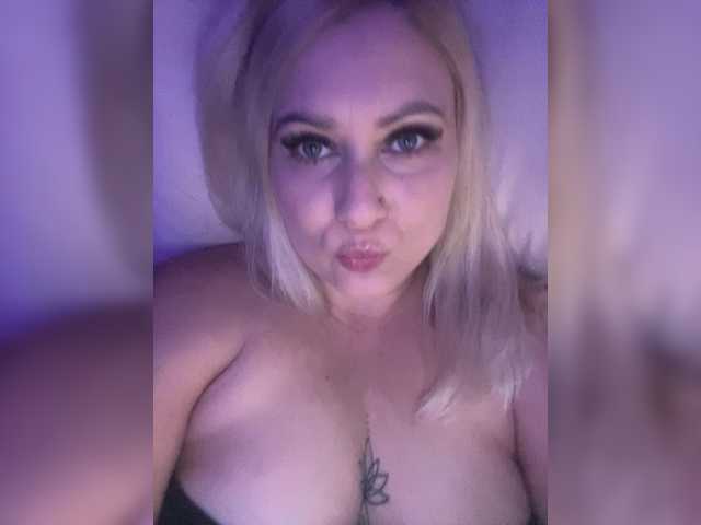 _CherryLina_ live cam on BongaCams