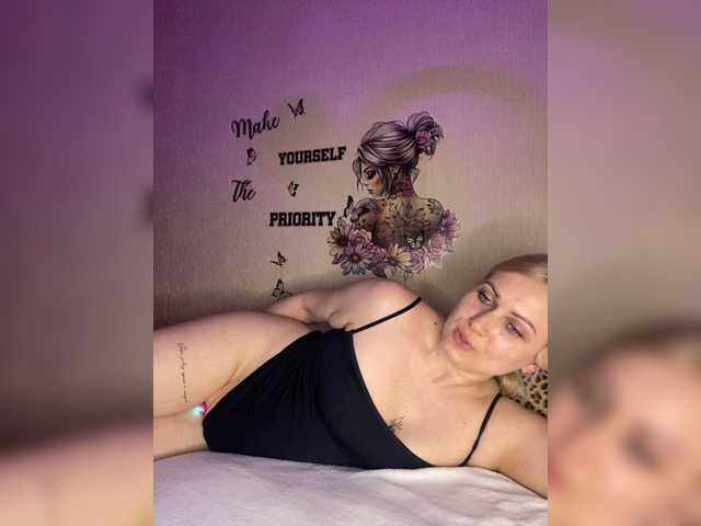 Enni1's BongaCams show and profile