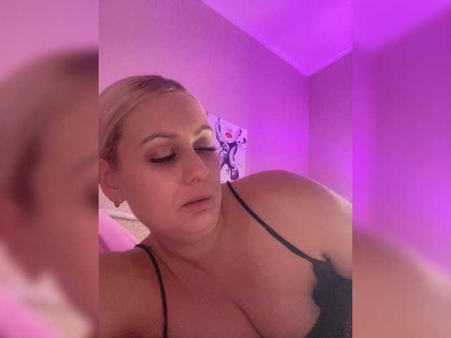 Enni1 live cam on BongaCams