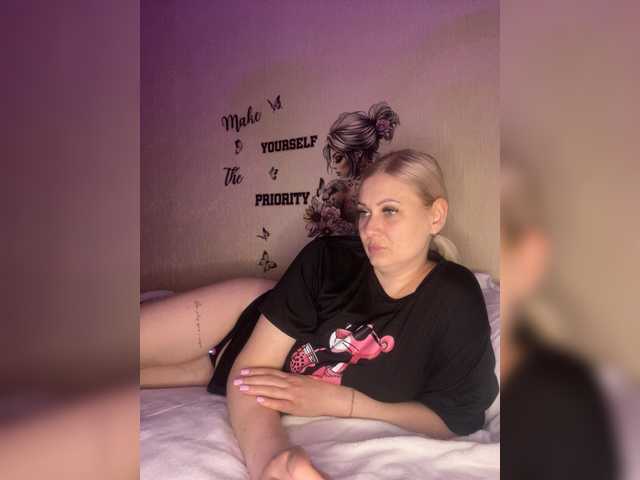 Enni1's BongaCams show and profile