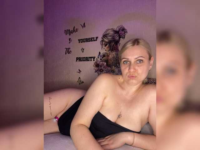 Enni1's BongaCams show and profile