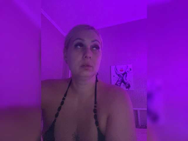 Enni1 live cam on BongaCams
