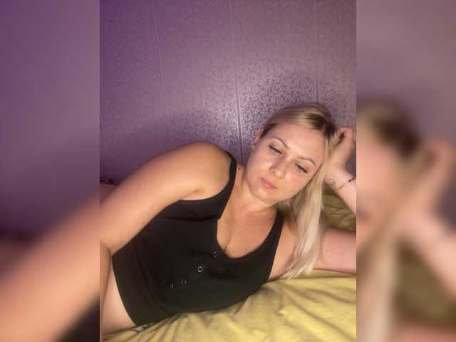 Enni1 live cam on BongaCams