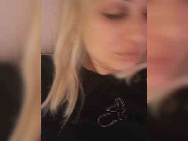 MissDivine webcam