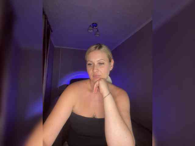 Alli666 webcam
