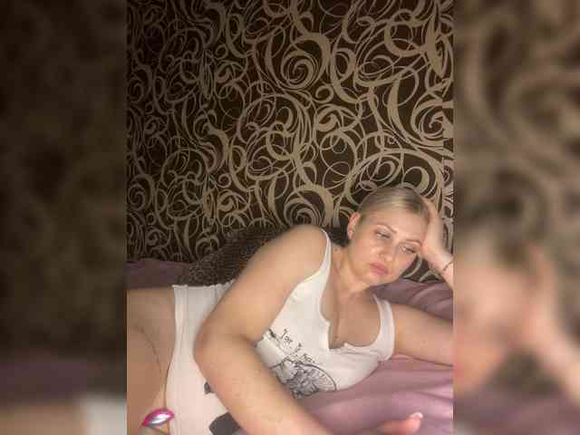 Alinka11127 webcam