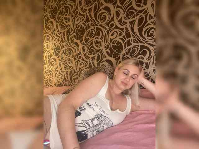 Alinka11127 webcam