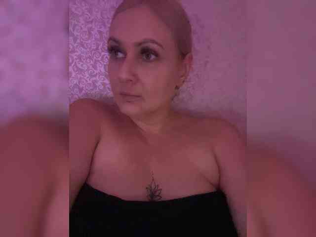 _cherrylina_'s live room