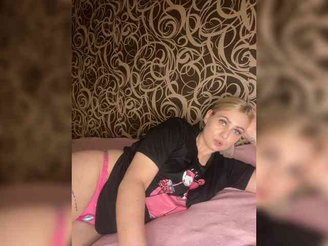 Alinka11127 webcam