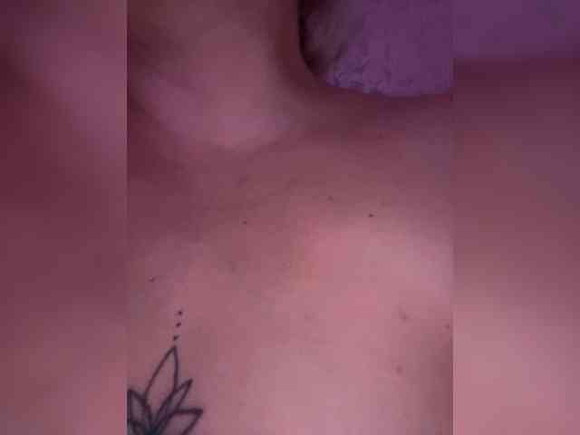 _cherrylina_'s live stream
