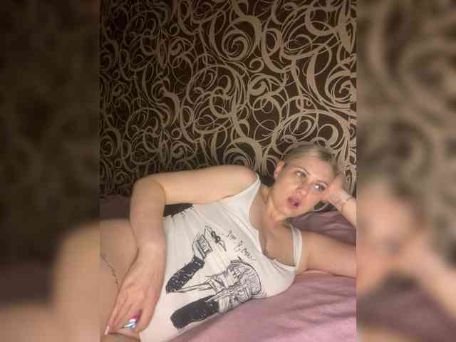 Alinka11127 webcam
