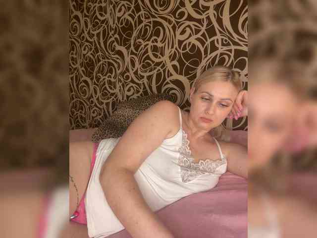 Alinka11127 webcam