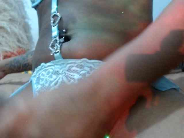 DanielaHuge Sex Cam Show