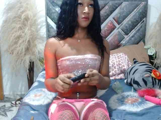DanielaHuge Live Webcam on BongaCams