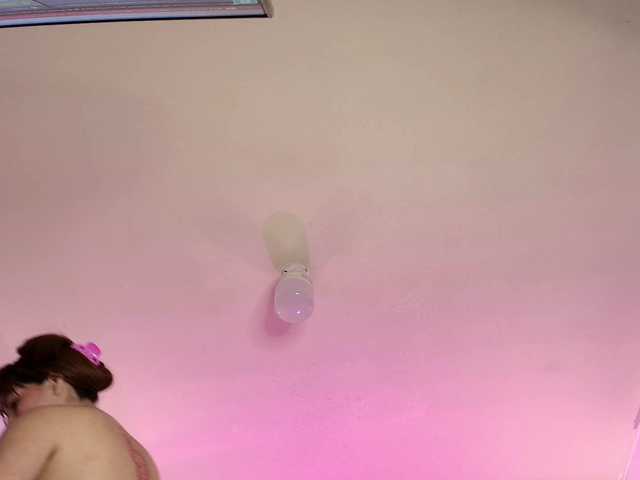 LittleKloe live cam on BongaCams