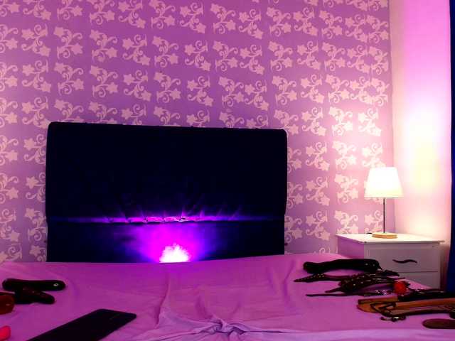 LittleKloe live cam on BongaCams