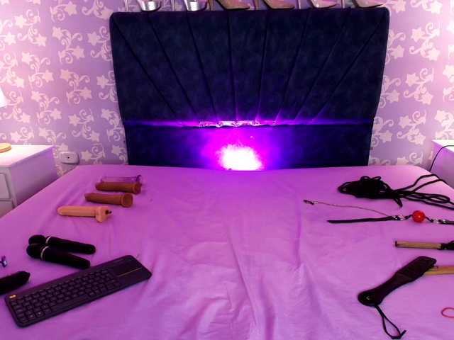 LittleKloe live cam on BongaCams