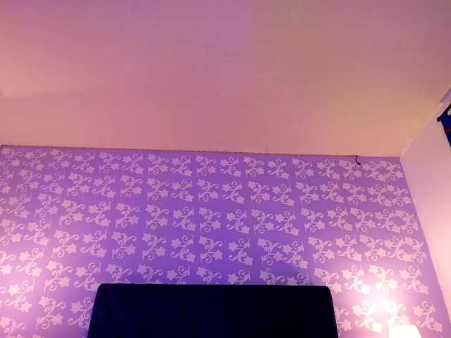 LittleKloe live cam on BongaCams