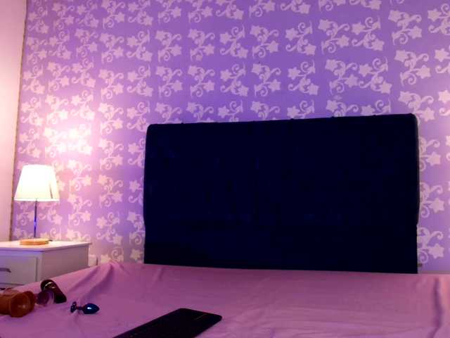 LittleKloe live cam on BongaCams