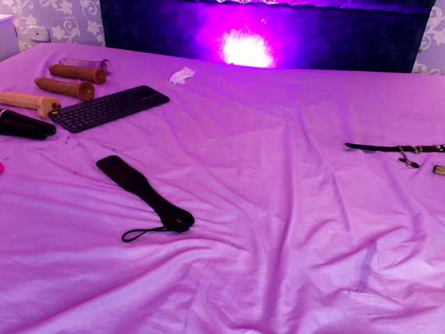 LittleKloe live cam on BongaCams