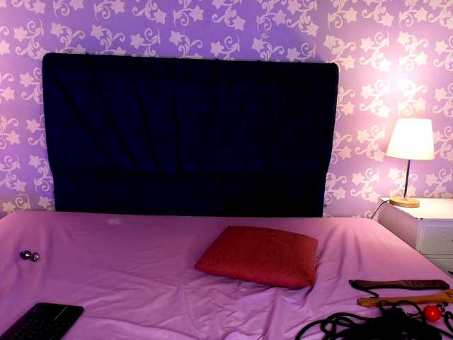 LittleKloe live cam on BongaCams