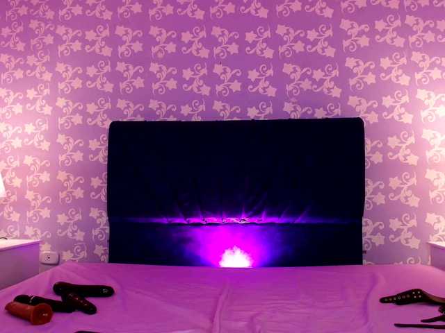 LittleKloe live cam on BongaCams